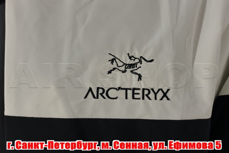 Куртка- ветровка Arcteryx. Бело- черная