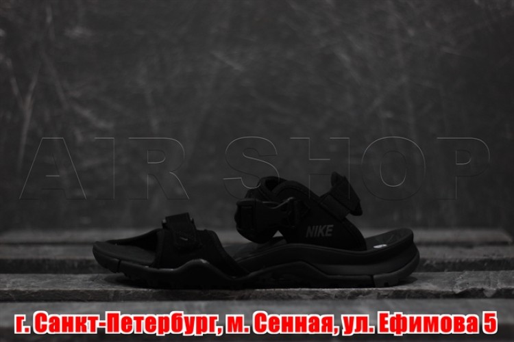 Nike Sandals black